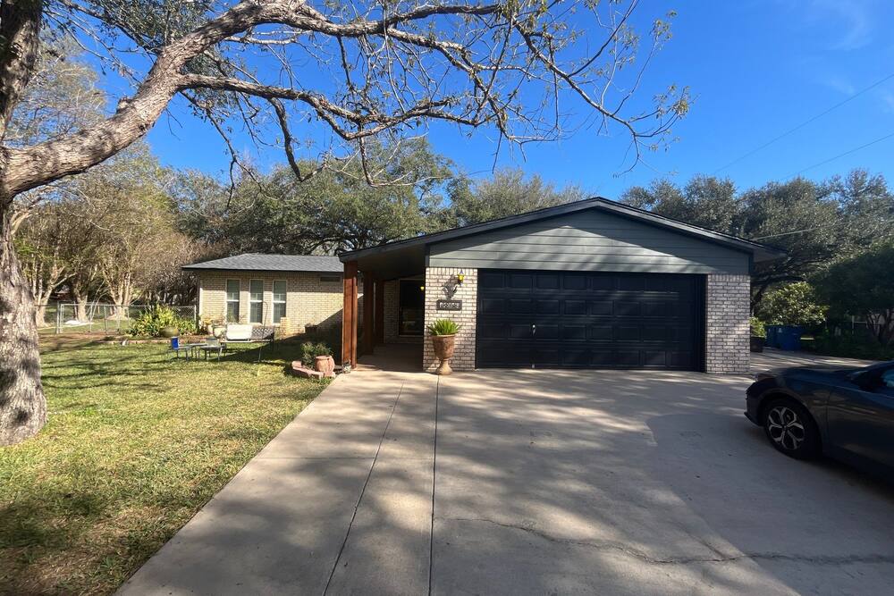 Siding and exterior painting project in San Antonio