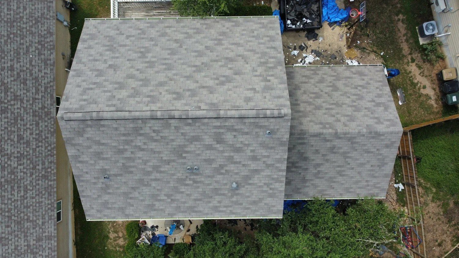Metal and shingle roofing options in San Antonio